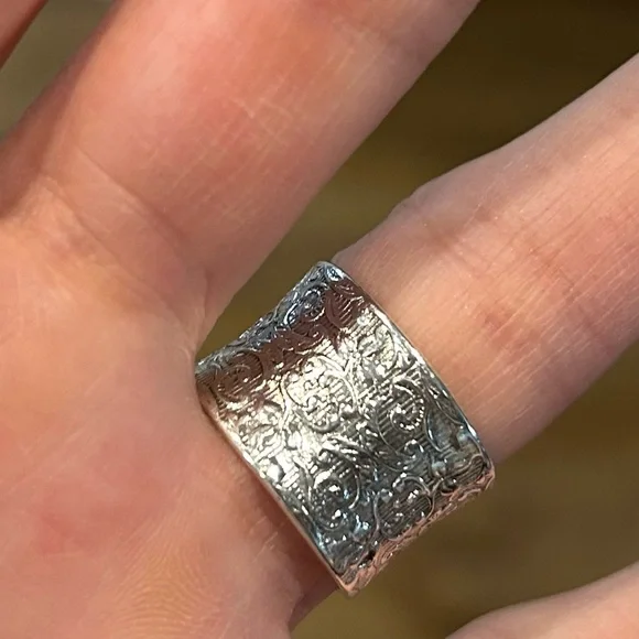 Handmade Sterling Silver Ring Size 7 Beautiful Metal Work Filigree EUC - Picture 4 of 5